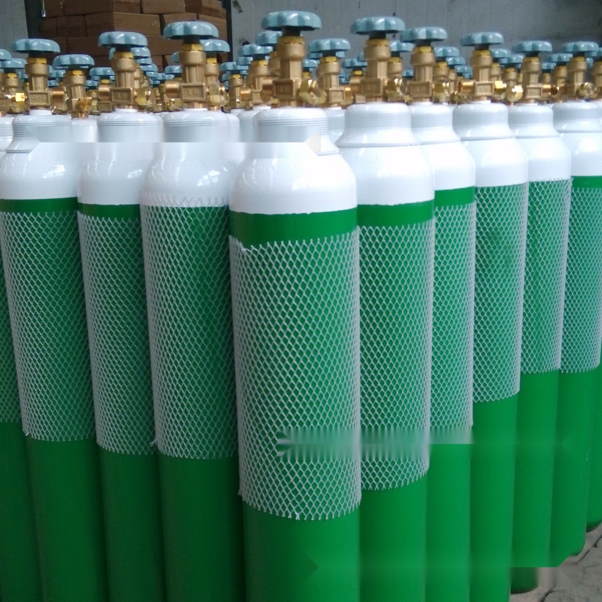 Oxygen cylinder to Manipur