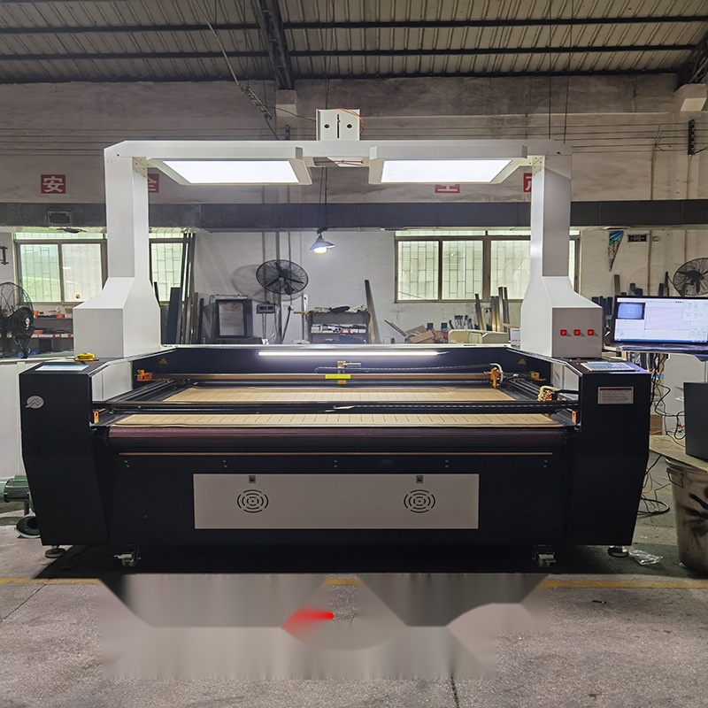 Panoramic large visual laser cutting machine to Daman and Diu