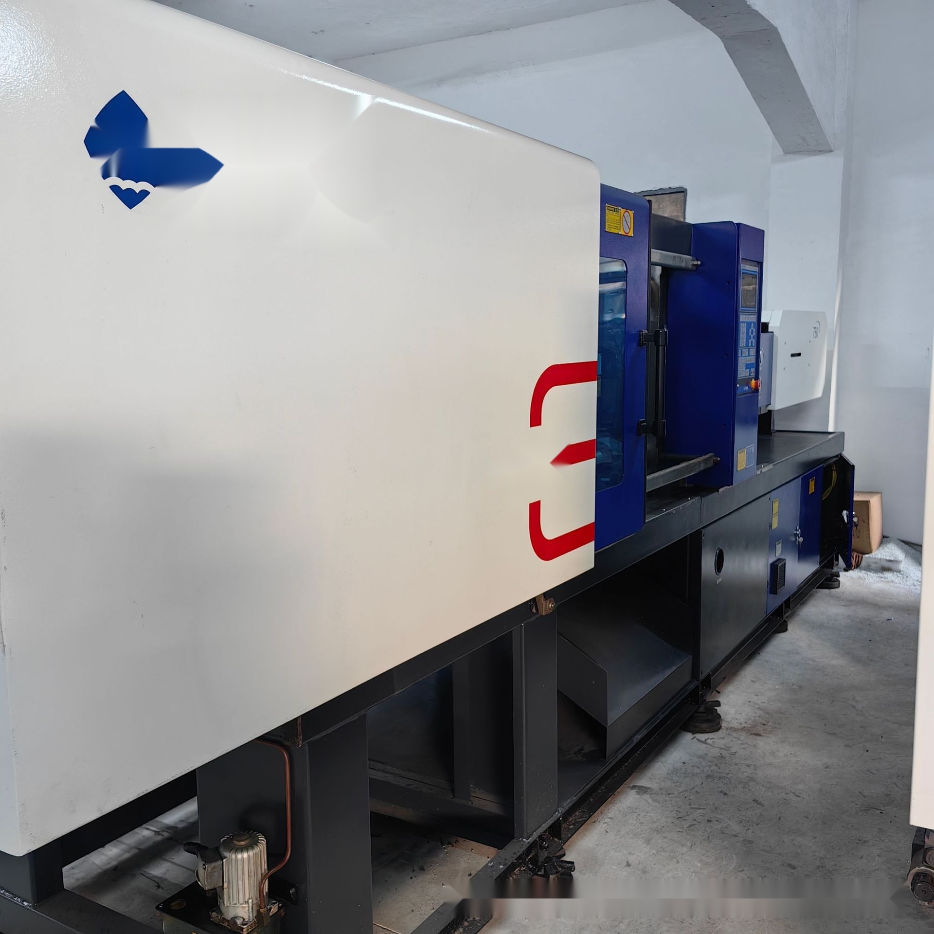 Haitian 200-ton 450g Servo Motor Injection Molding Machine to Maharashtra