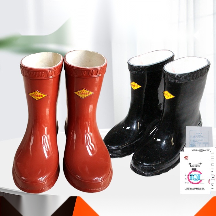 Insulated boots to Goa