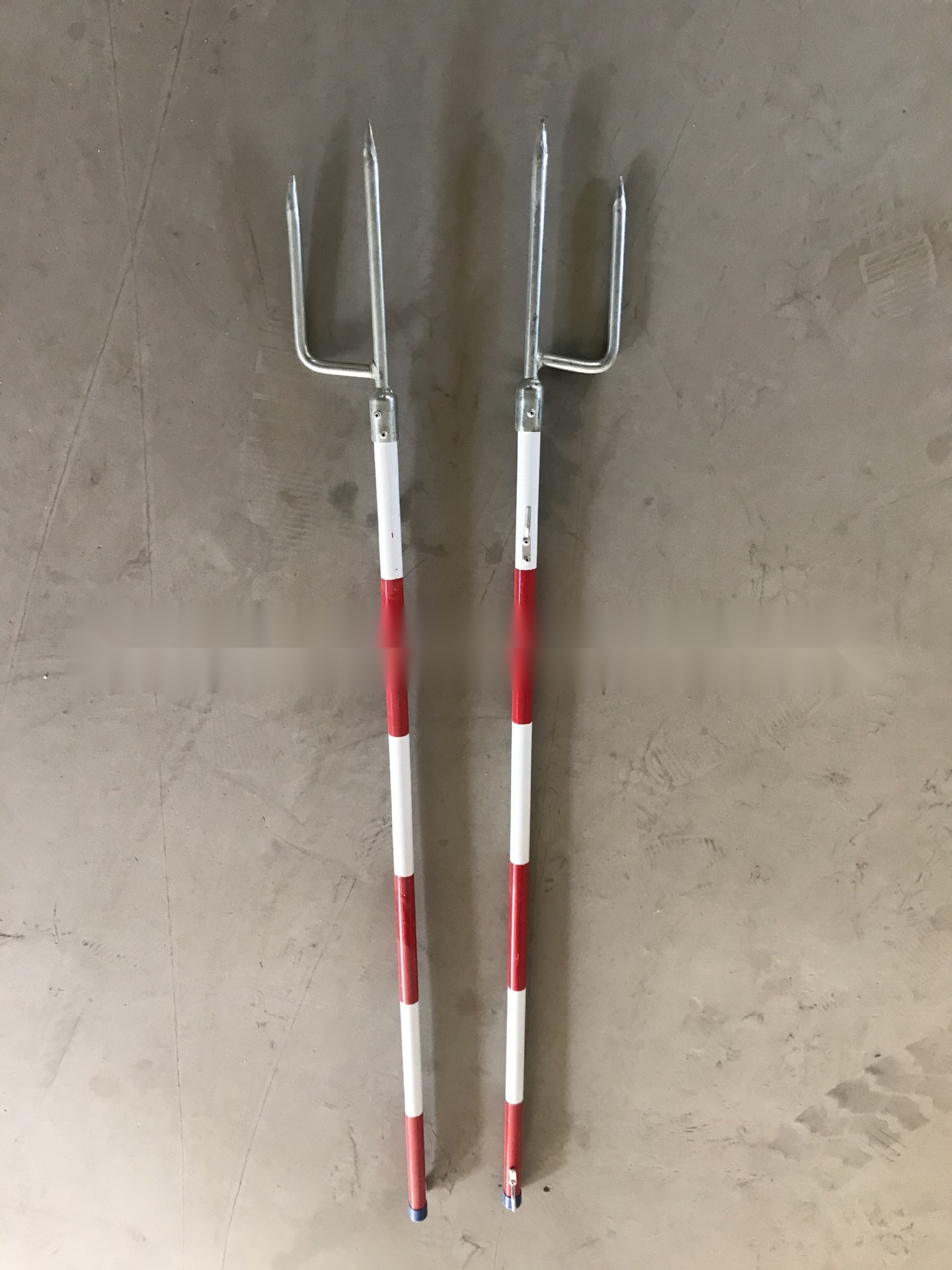 Stainless steel fork-type temporary fence bracket to Meghalaya